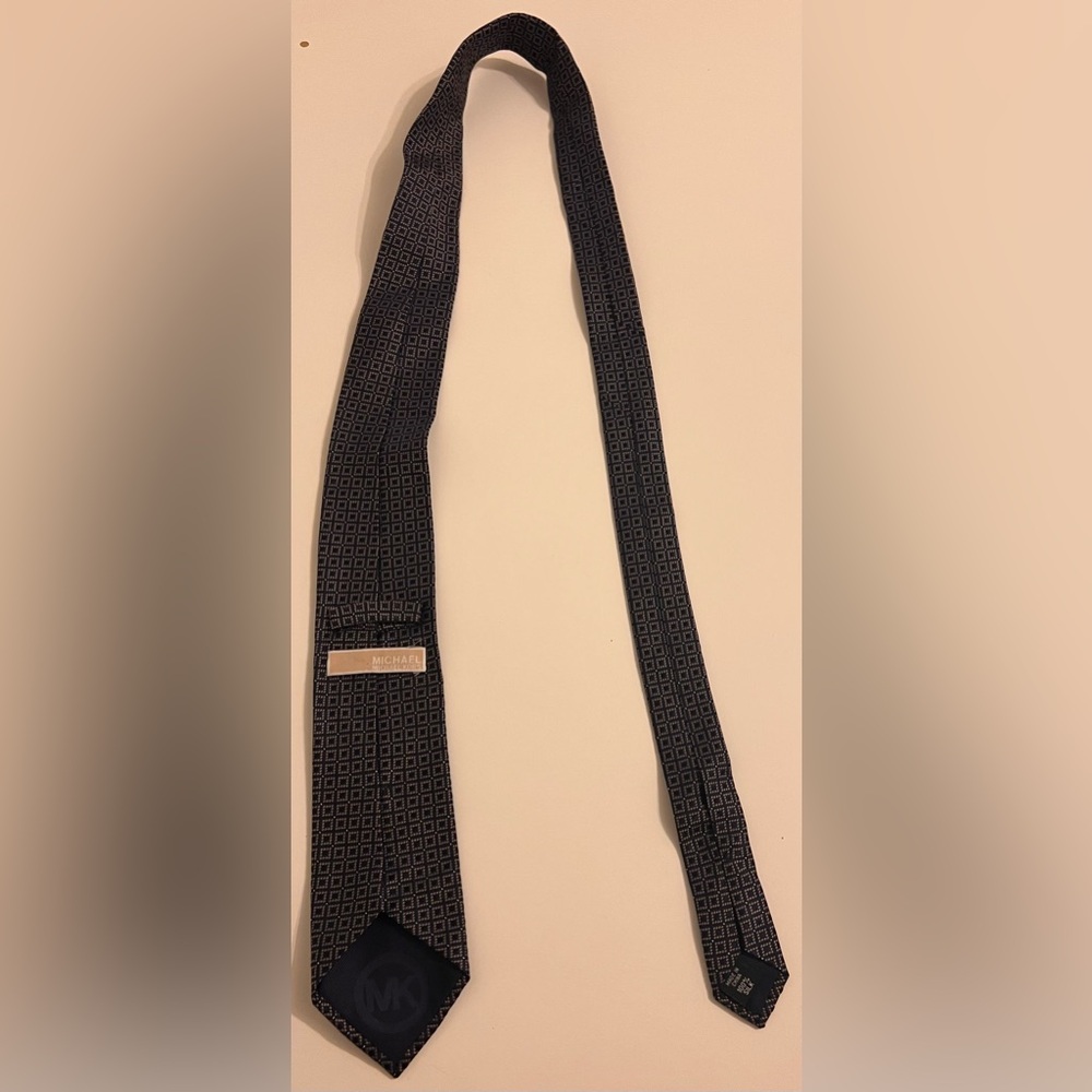 Michael Kors Geometric Black Tie